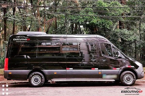 Transporte de Van Executiva no Butantã